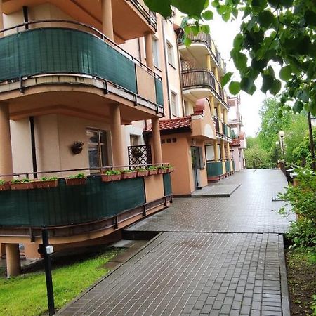 Apartament „Nad Jeziorkiem“ Apartment คัทเซิร์น ภายนอก รูปภาพ