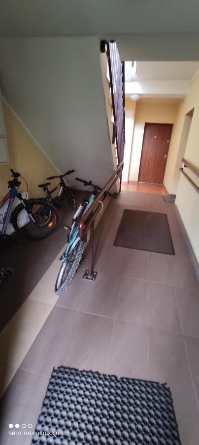 Apartament „Nad Jeziorkiem“ Apartment คัทเซิร์น ภายนอก รูปภาพ