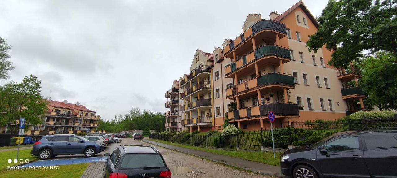 Apartament „Nad Jeziorkiem“ Apartment คัทเซิร์น ภายนอก รูปภาพ